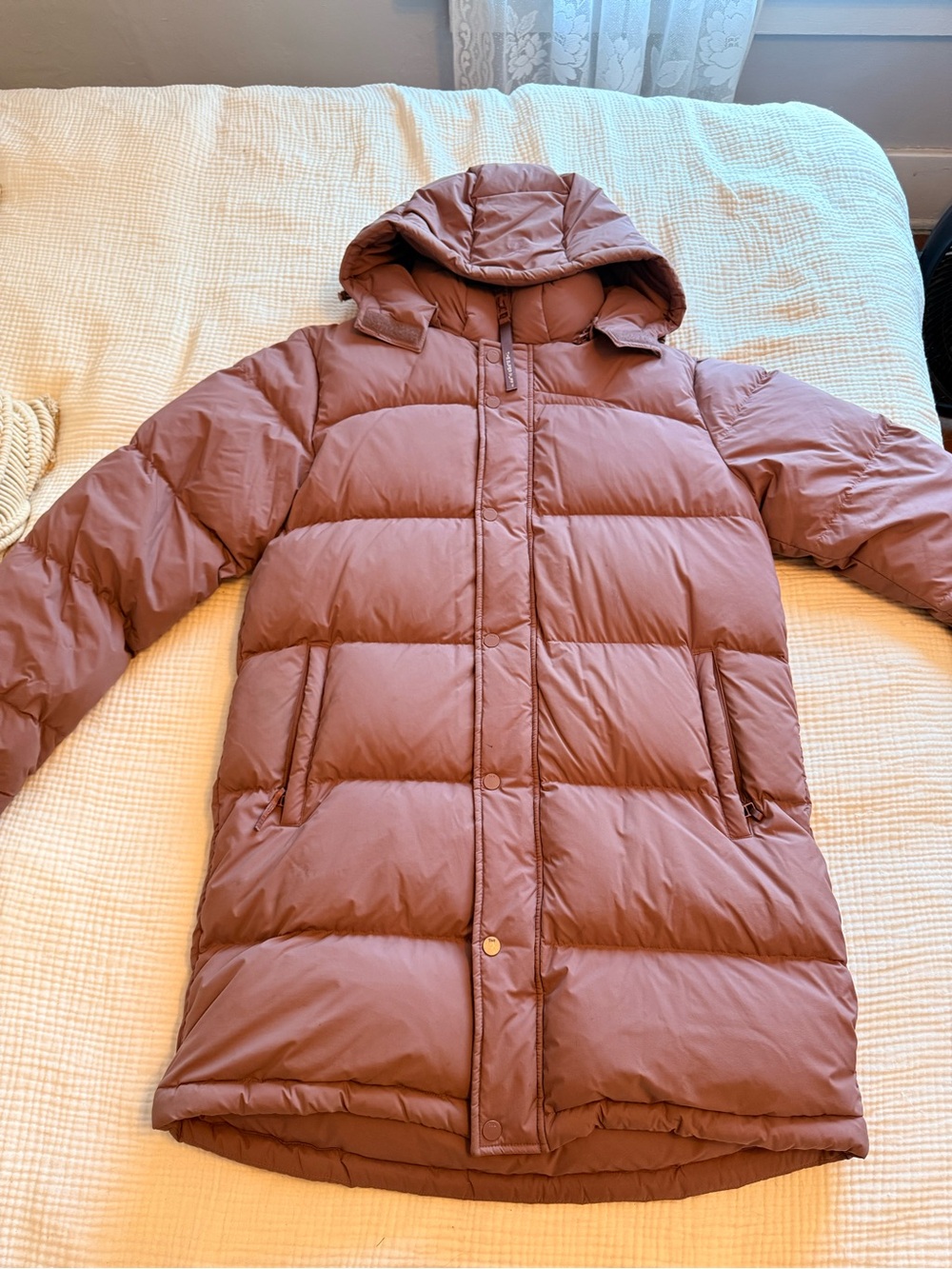 Aritzia Mid Super Puff
